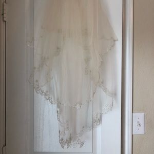 BRAND NEW David’s Bridal Blusher Veil